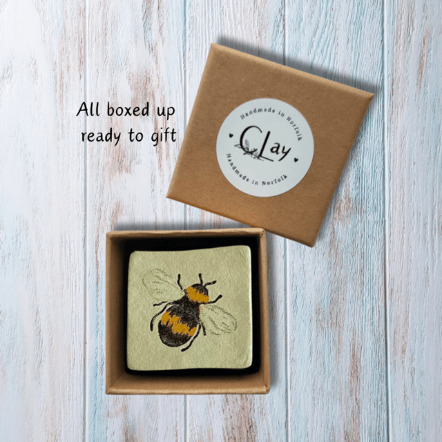 Bee Brooch 